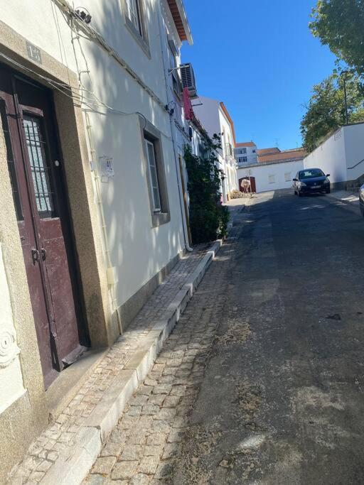Апартаменты A Casa Do Tio Joaquim Монтемор-у-Нову Экстерьер фото